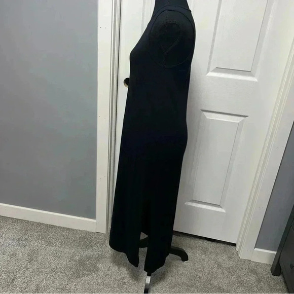 Aritzia -  The Group Babaton Dress - Picture 2 of 7